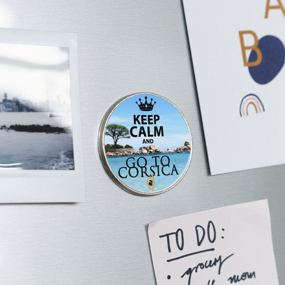 Magnet rond Keep Calm and go to Corsica - blanc