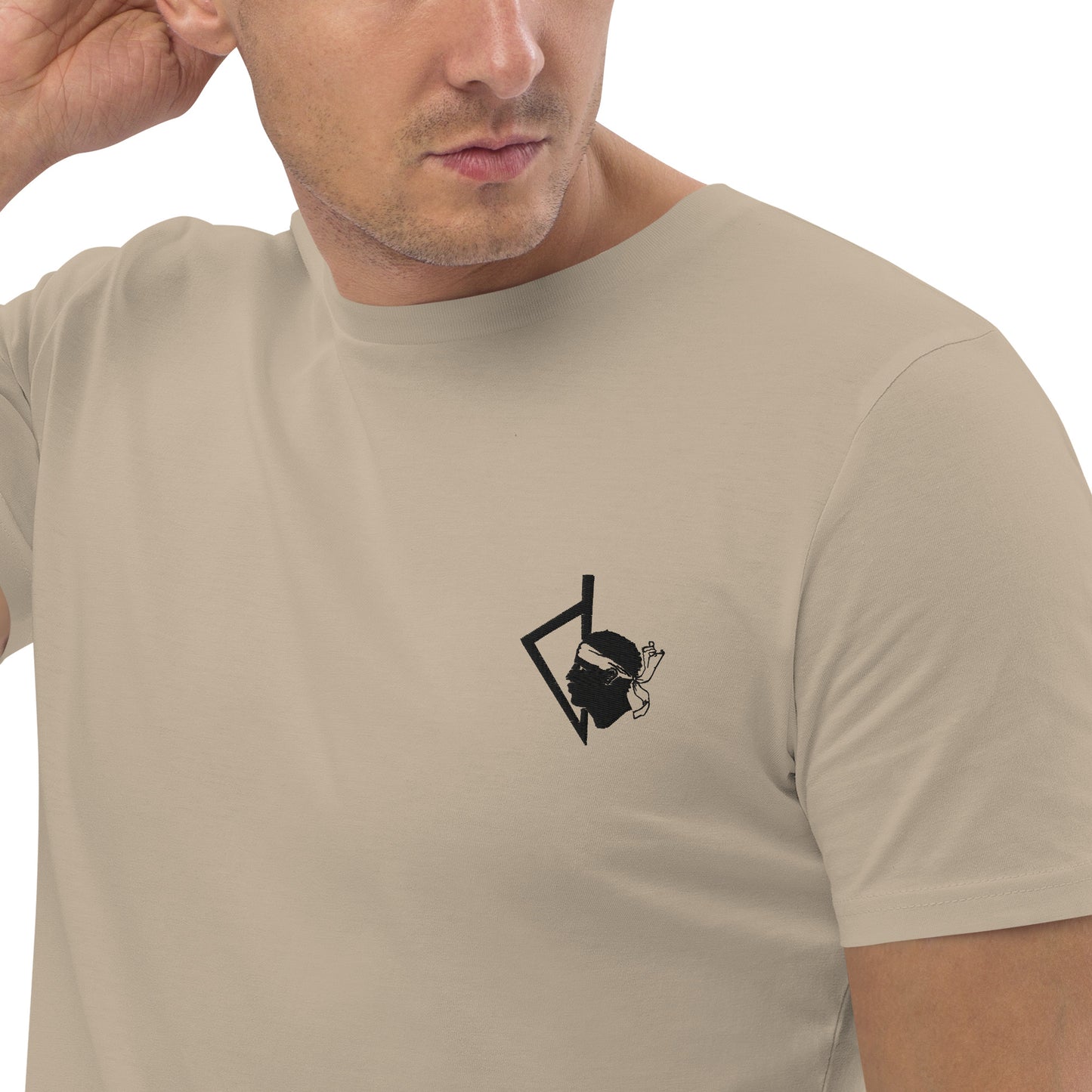 T-shirt unisexe en coton bio Corse Stylisée & Tête de Maure - Ochju Ochju Desert Dust / S Ochju T-shirt unisexe en coton bio Corse Stylisée & Tête de Maure